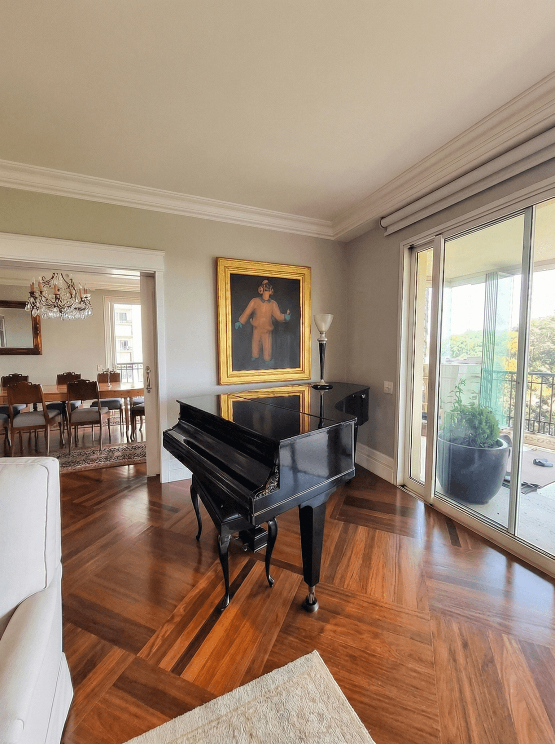 Living & Piano