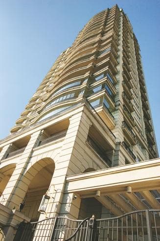 Edifício L'Obelisque — fachada na Rua Curitiba, Vila Mariana